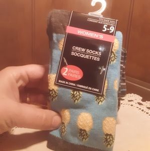 2 pair Socks